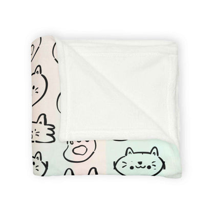 Cozy Cat Themed and Hello Kitty Blanket Soft Polyester Blanket - Perfect for Cat Lovers and Cozy Nights